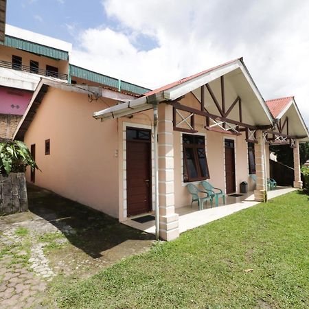 Villa Keluarga Bre Batunanggar Берастаги Экстерьер фото