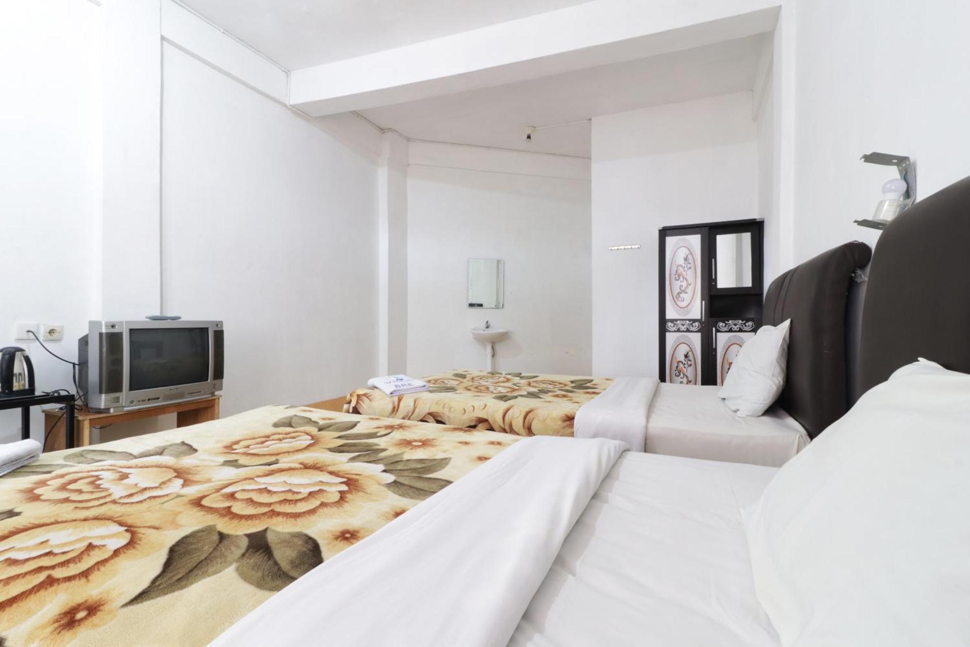 Villa Keluarga Bre Batunanggar Берастаги Экстерьер фото
