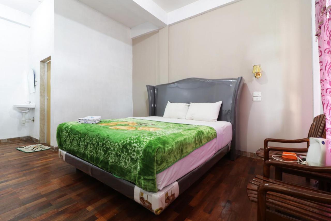 Villa Keluarga Bre Batunanggar Берастаги Экстерьер фото