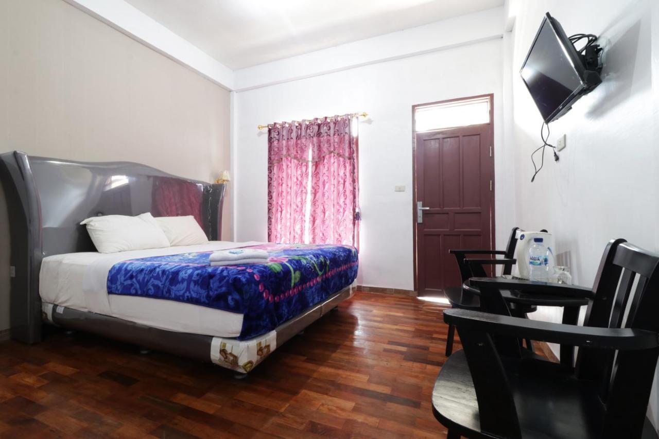Villa Keluarga Bre Batunanggar Берастаги Экстерьер фото