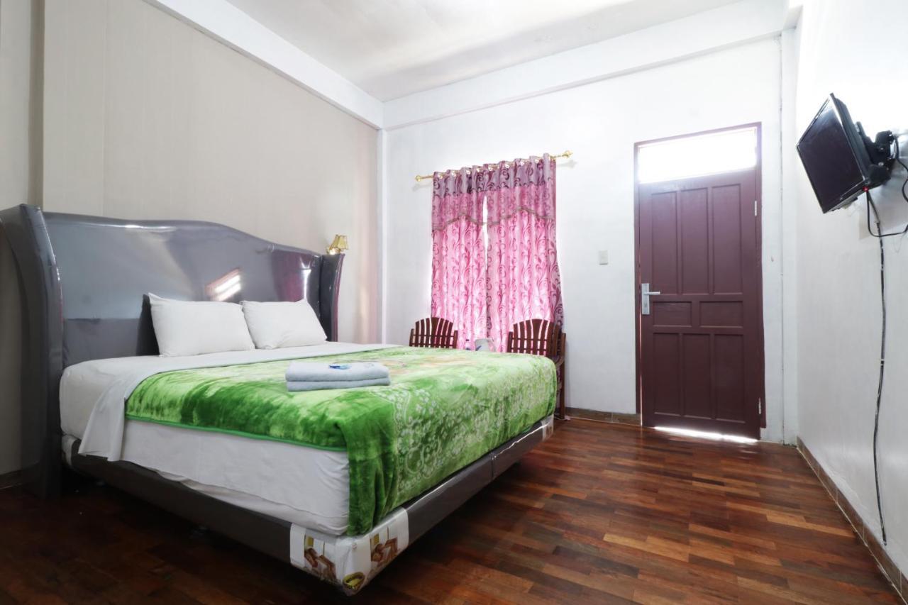 Villa Keluarga Bre Batunanggar Берастаги Экстерьер фото